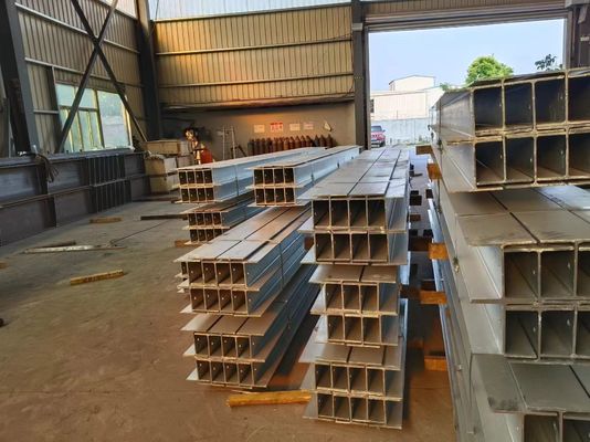 Özel sıcak batırılmış galvanizli C Bölümü Çatı Purlins İnşaat için kanal kirişleri