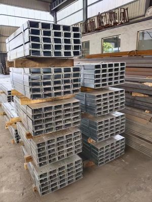Korrozyona dayanıklı C Bölümü Çelik Purlins Galvanize Kanal Bölümleri Sıcak Lastiklenmiş