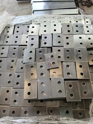 Özelleştirilebilir CNC Çelik Slotted Düz Çubuk Metal Damgalama Ölçü dökme ve dövme için