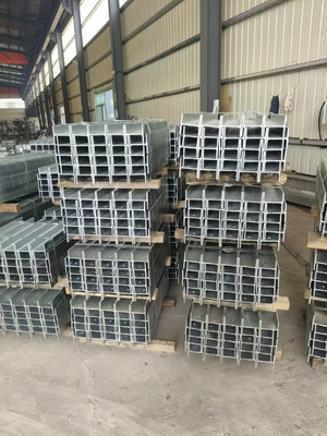 HDG 100uc14.8 Güçlü ve esnek bina projeleri için G300 Serisi Galvanize Sleeper Posts