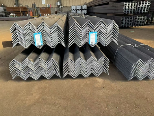 Sıcak olarak yuvarlanmış galvanizli açılı bantlar Güçlü inşaat desteği için G300 sınıfı