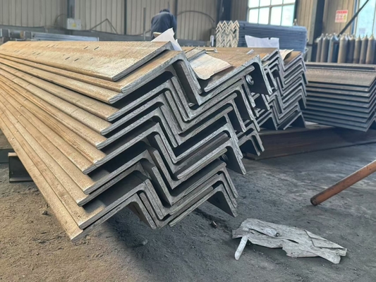 Civil Bina Kapı Çerçevesi Özel Yapılandırılabilir Tasarım İçin Sıcak Dolaştırılmış Galvanizli Çelik Köşeli Lintel